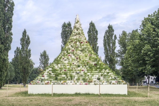 Agnes Denes, The Living Pyramid, 2015/2017, various materials, Nordstadtpark, Kassel, documenta 14. (#4)