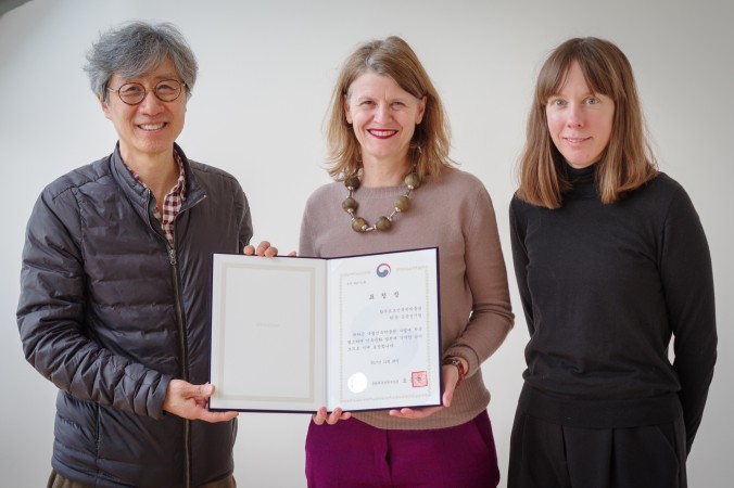 Das Team des Museums für Völkerkunde Hamburg erhält Ehrung aus Korea für die Ausstellung „Uri Korea – Ruhe in Beschleunigung“ (#4)