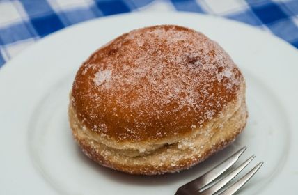Traditionsreicher ostdeutscher Karneval bewahrt Volksbräuche trotz DDR-Diktatur und (Foto: AdobeStock -  Stockfotos-MG - 1916243907)