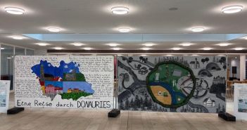 Wanderausstellung Jugendkunst DONAURIES 2025 startet feierlich im THG (Foto: Lena Bartl, LRA)